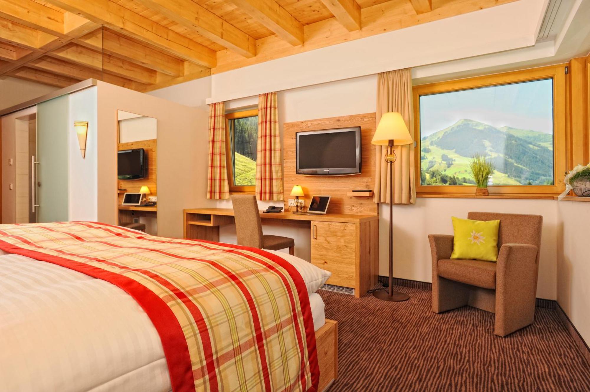 Hotel Barbarahof Saalbach, Inkl Jokercard Eksteriør bilde
